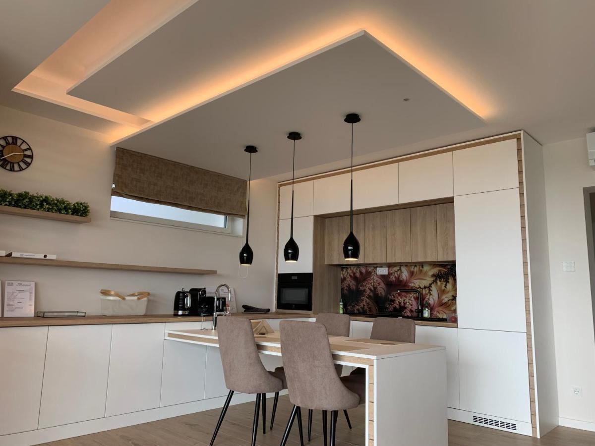 Sxrd Luxus Apartmanok Szekszárd Buitenkant foto