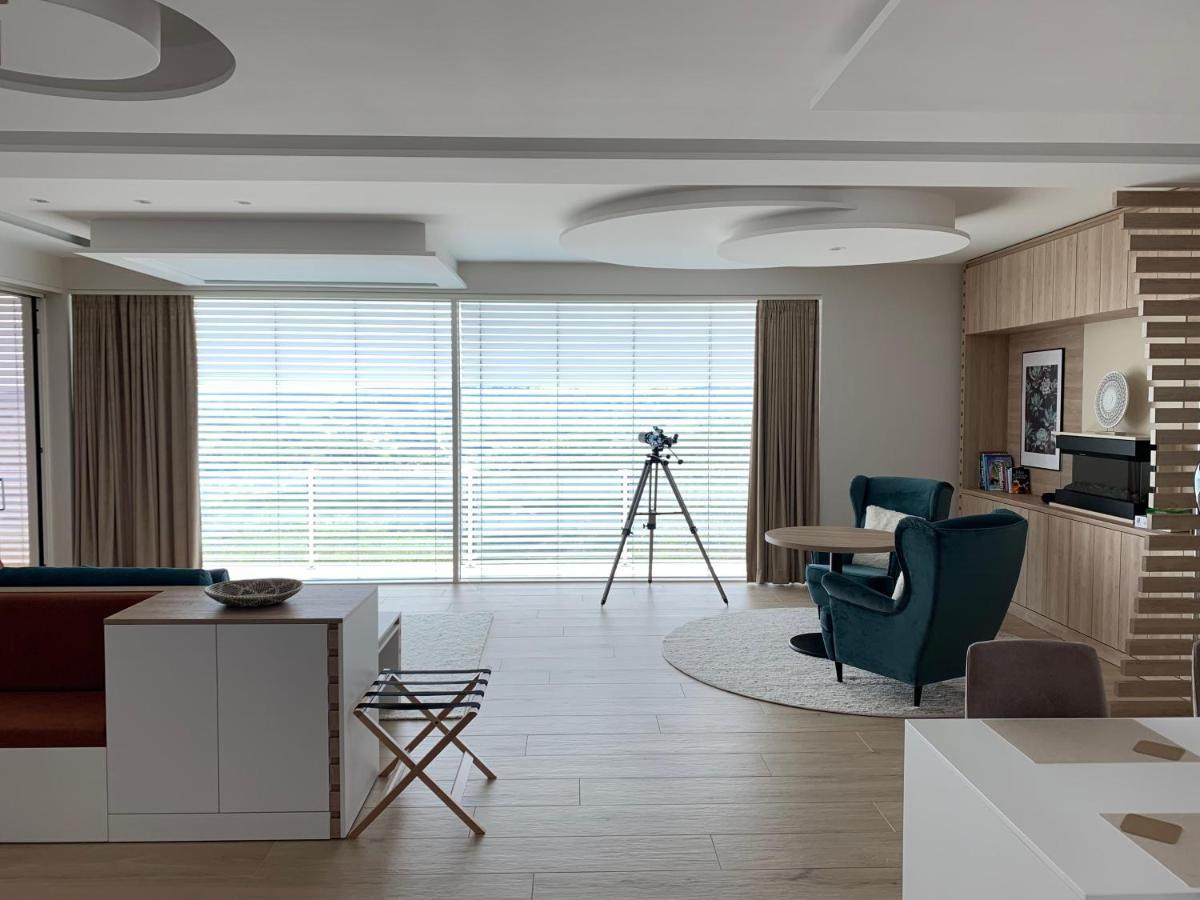 Sxrd Luxus Apartmanok Szekszárd Buitenkant foto